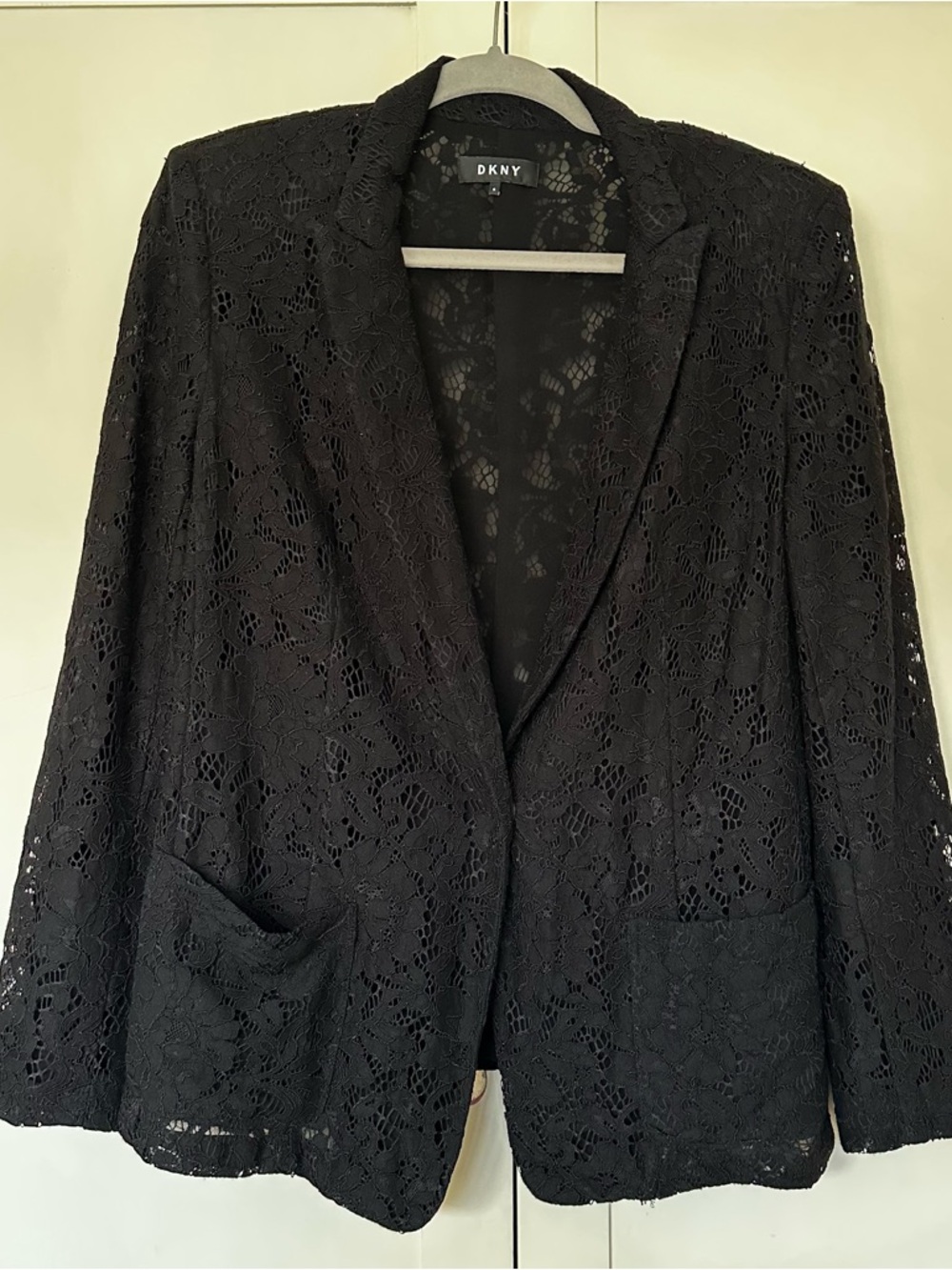 DKNY Black Floral Lace Blazer Jacket Size 6 Button Front Notch Lapel